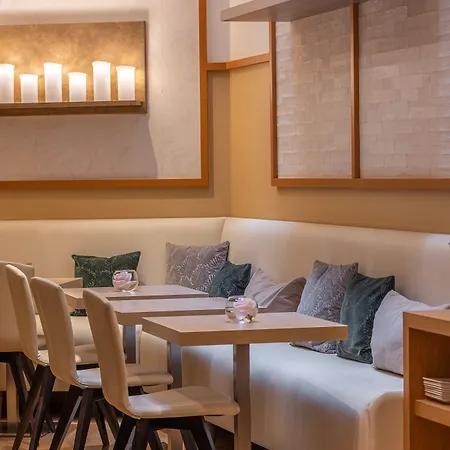 Le Monna Lisa By Inwood Hotel 4*